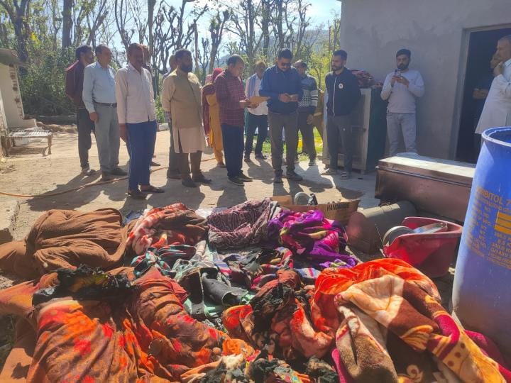 Tehsildar Reached Makwal After Fire Incident