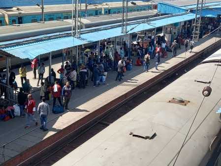 19 automatic ticket vending machines available at 11 stations of Raipur Railway Division