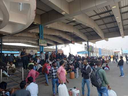 Waiting tickets stopped in Amrapali and Netaji Express