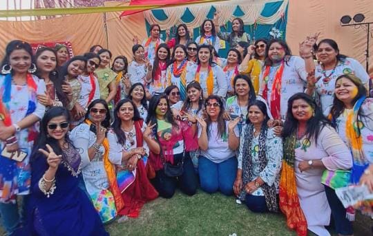 Holi was celebrated by dancing and throwing gulal