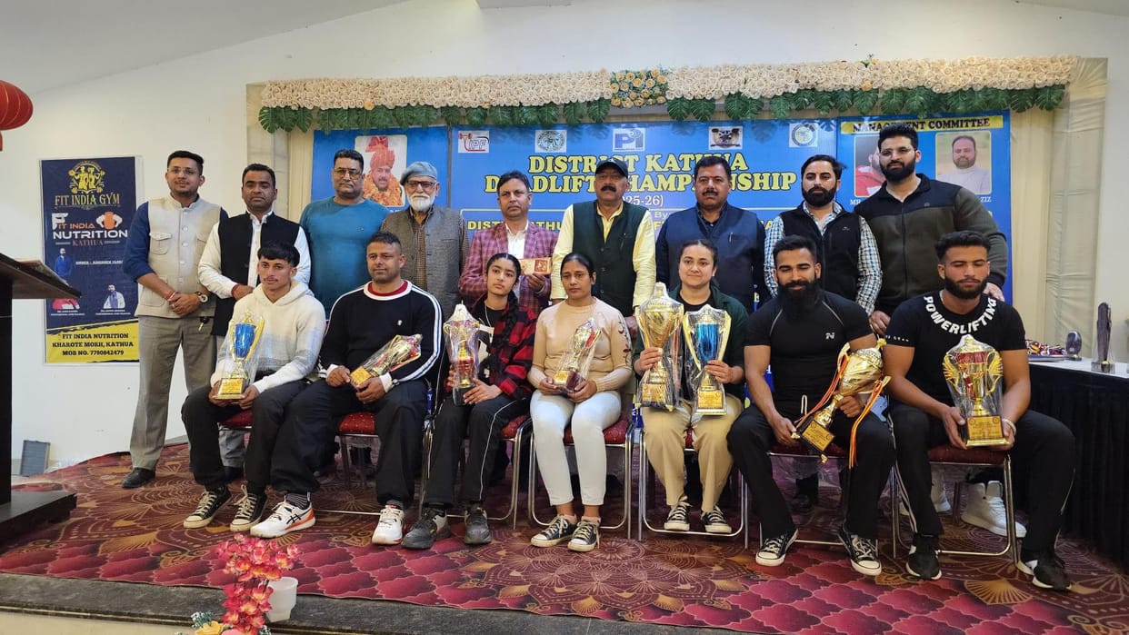 Garjeet singh And Ritika Singh Won BestTitle