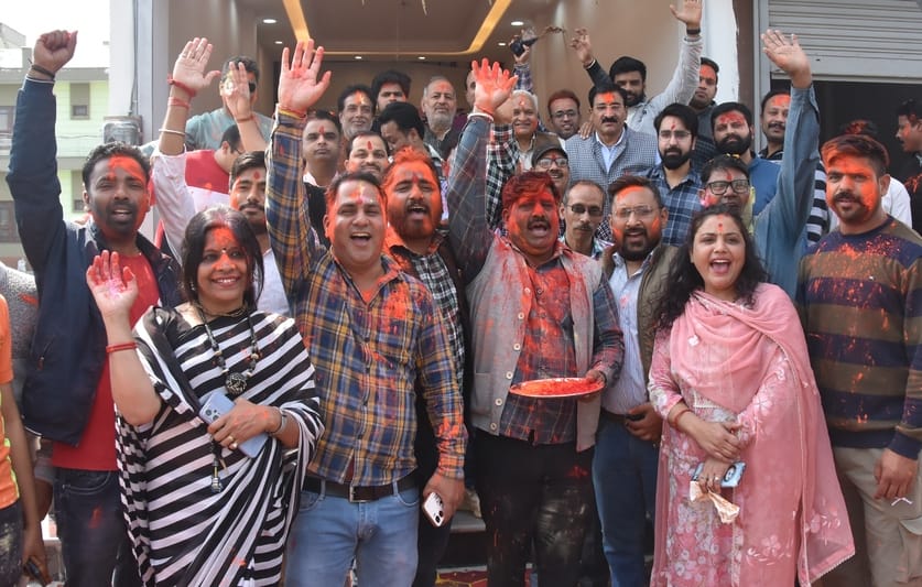 Abir and Gulal flew fiercely