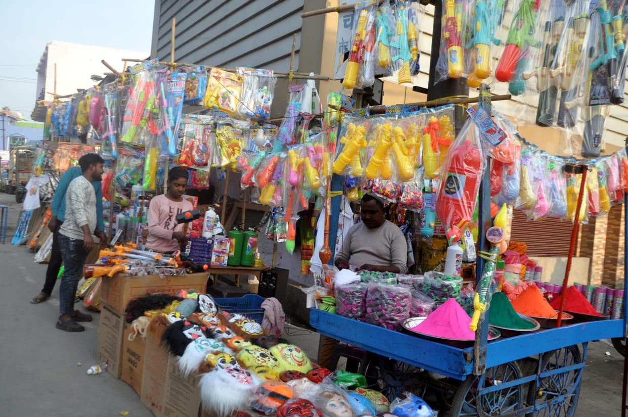 Holi market is decorated, Pichkaris and herbal colours are in the highest demand