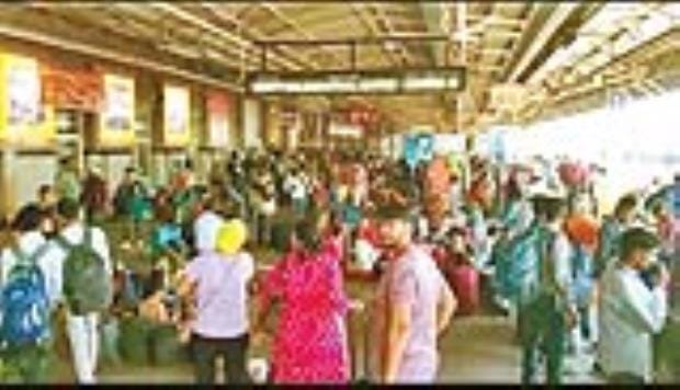 No room in trains going to Ayodhya-Kashi