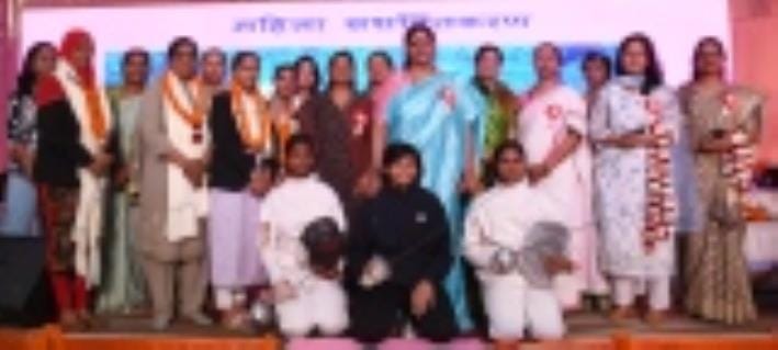 Enlightened women were honored on Women's Day