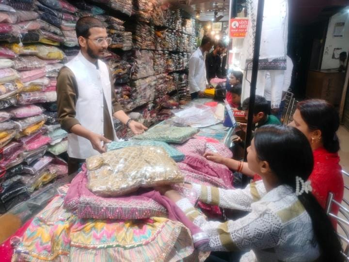 Young women are liking kurti-plazo, children are liking baba suit