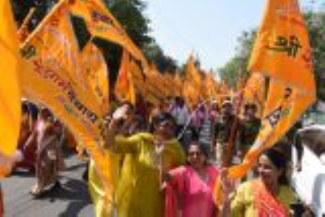 Crowds of devotees gathered in Shyam Dhwaj Yatra
