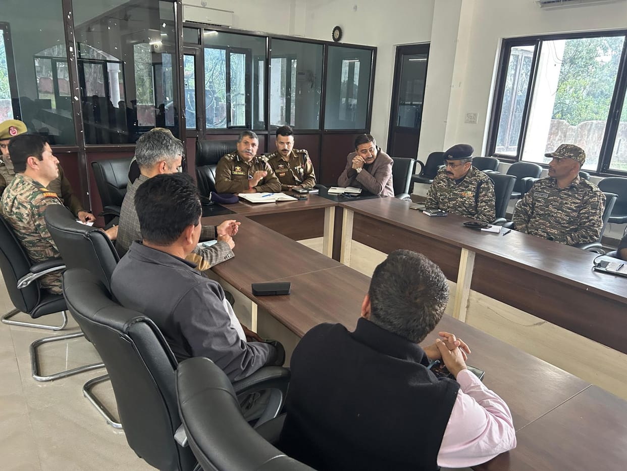 DIG Held meeting with Police Officials in Bilawar