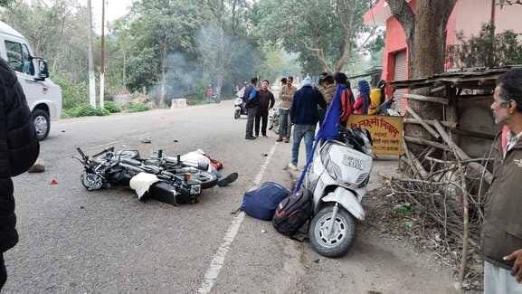 Two bikes collided after colliding with a trolley, one died