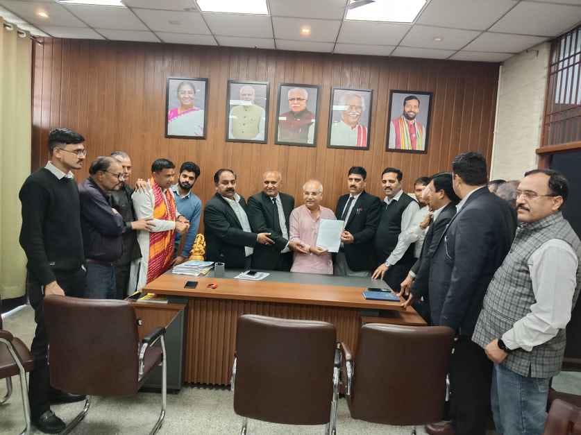 Demand for construction of Sangam Ghat near Yamuna Bridge