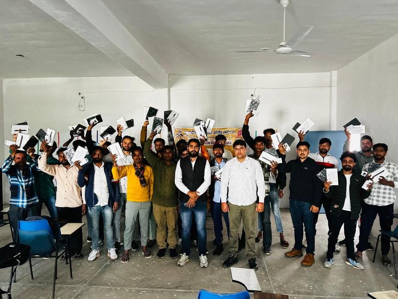 Students were delighted after getting tablets