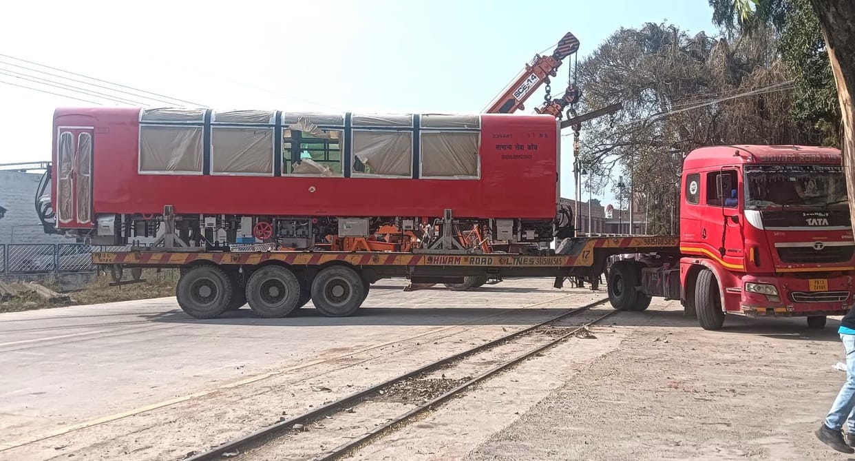 Three more panoramic coaches reached Kalka, the number increased to nineteen
