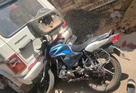Shahdol News: Bike rider died on the spot after colliding with a Bolero parked on the roadside