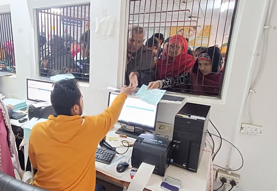 Dial 104 will provide pregnant women relief from long queues in hospitals