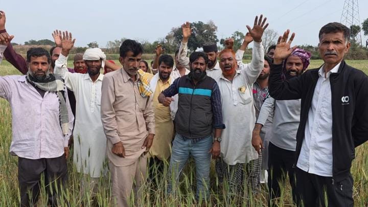Peoples Angry From Polluted Water of Industrial Area
