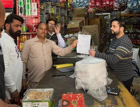 8 people were challaned and 10 kg of plastic envelopes were confiscated