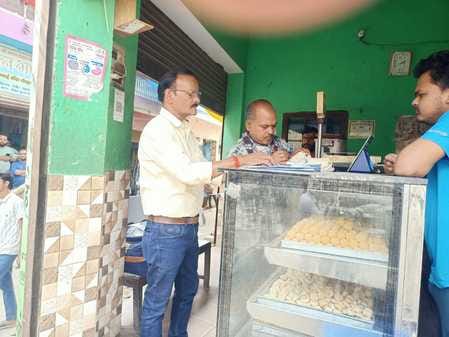 10 samples including milk, rasgulla, khoya, mustard oil, laddu, kachri were filled