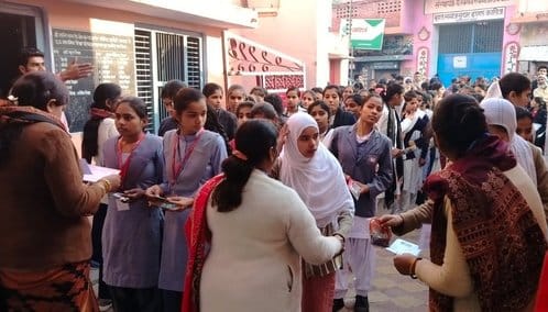 Many questions of social science troubled the examinees