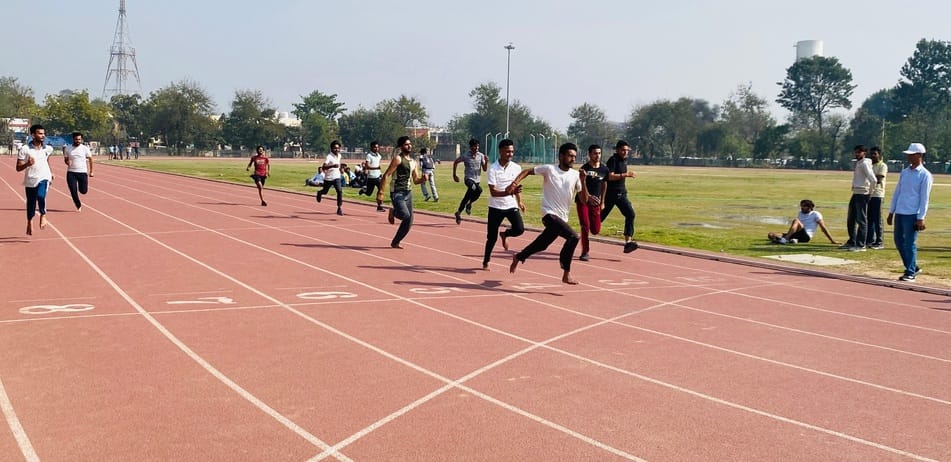 Nitin was first in men's 100m and Mayank was first in 400m race.