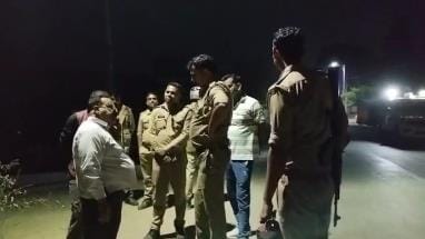 Scooty and Rs 4.5 lakh cash looted from businessman at gunpoint