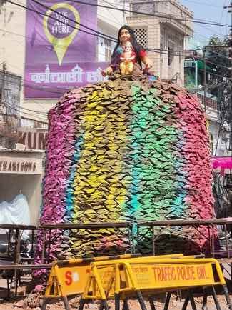 25 हजार कंडों से सजाई गई ग्वालियर-चंबल की सबसे बड़ी होली