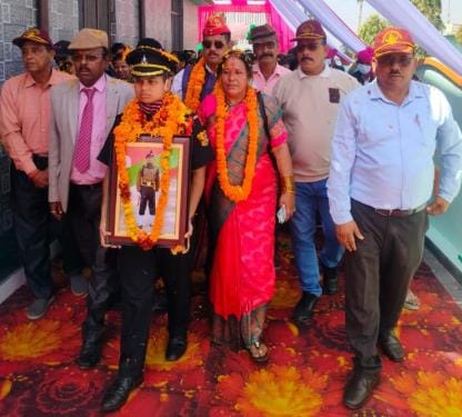 soni became a lieutenant After the death of her husband in a road accident in khatima