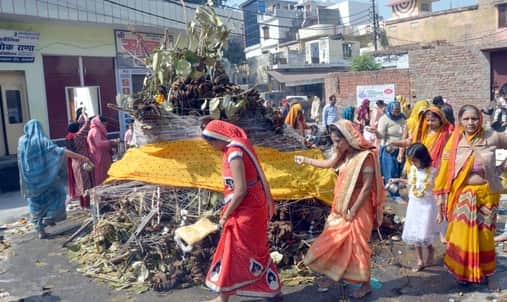 Holi 2026 Date & Timing on 3rd or 4th March know the Right Date Holika Dahan Muhurat and Importance