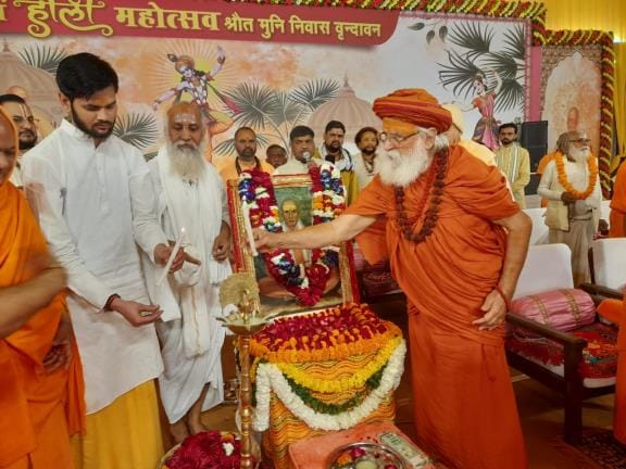 Saints connect with devotion: Sharanananda