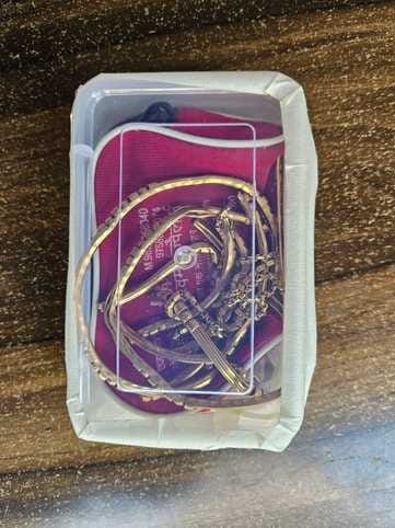 Maid steals gold bracelet from old lady's hand, arrested