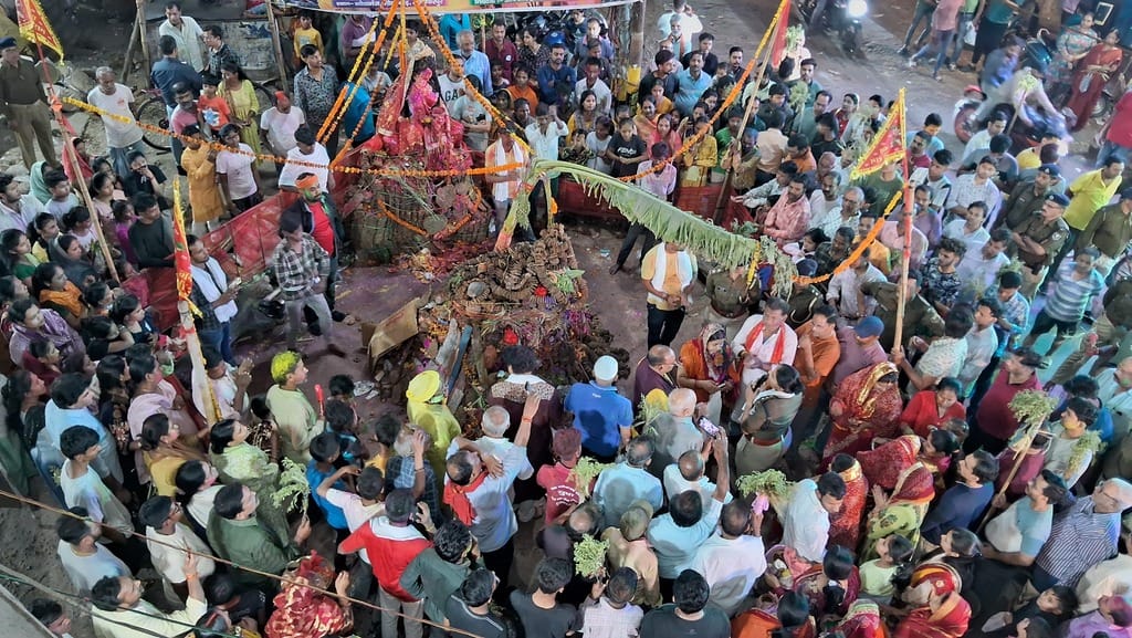 Holika Dahan 2026 Pujan Samagri List Shubh Muhurat And Holika Dahan Time in hindi