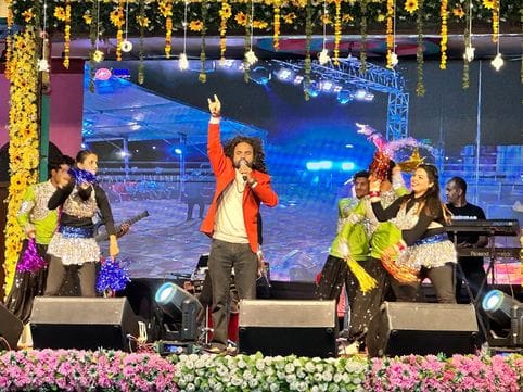 The last evening was in the name of Gaurav-Kaku