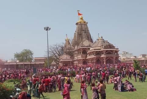 सांवलियाजी मंदिर में फूलडोल महोत्सव।