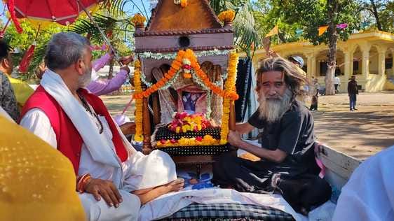 A grand religious event was organized on the 21st death anniversary of Harihar Maharaj