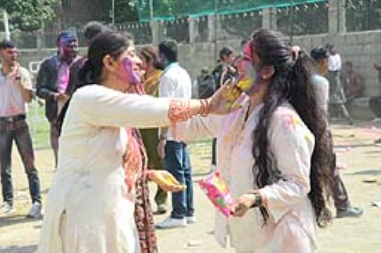 Youth Ready For Celebrate Holi Festival