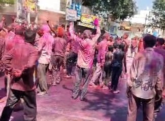 On Dussehra, a lot of colours were thrown and processions were taken out