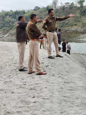 Migrant worker swept away in river near Sihorwala bridge