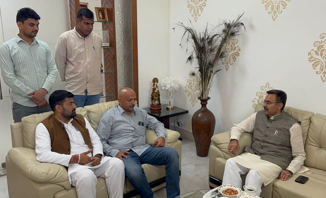 vidhansabha adhyaksh reached sunil sangwan house