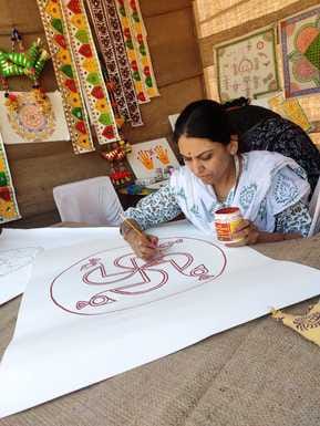 Ujjain Malwa Lok Kala Kendra is connecting youth with folk art will teach Malvi songs for seven days