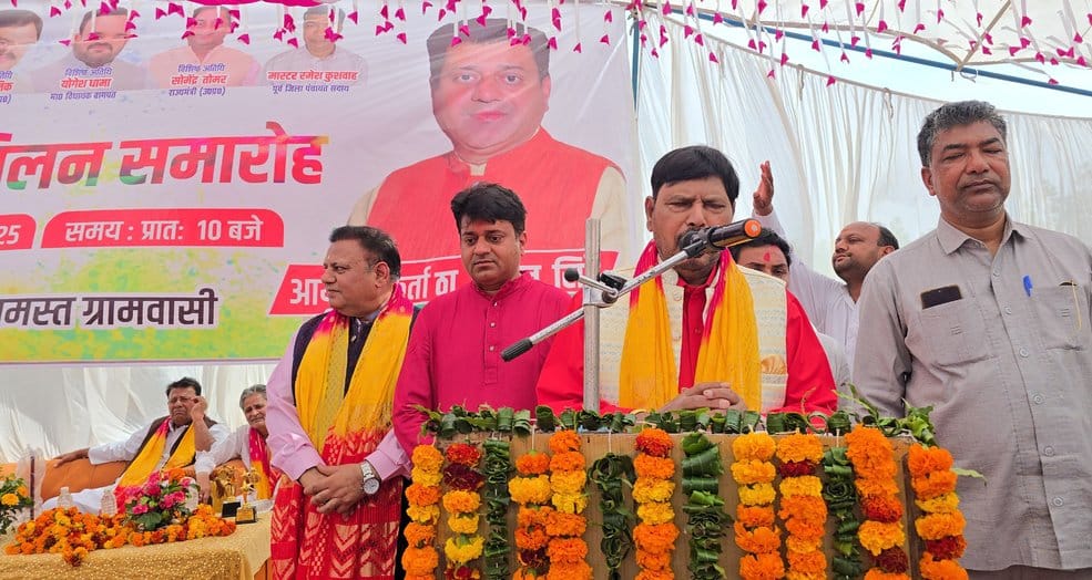 Rahul and Akhilesh spread false propaganda against Modi: Athawale