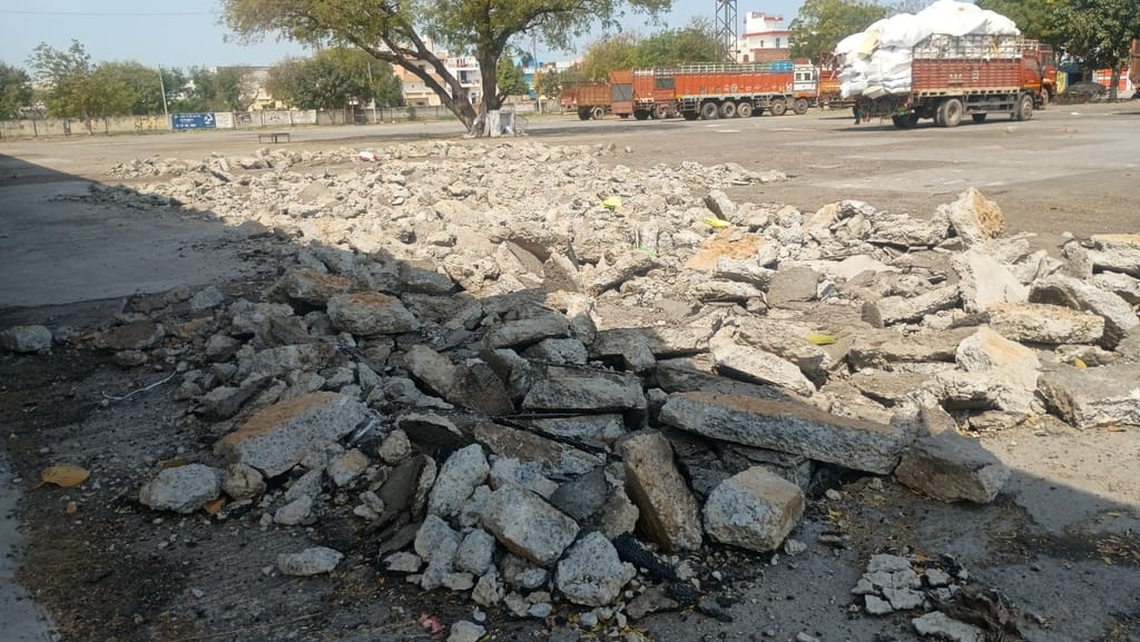 Platform uprooted before government purchase of mustard begins