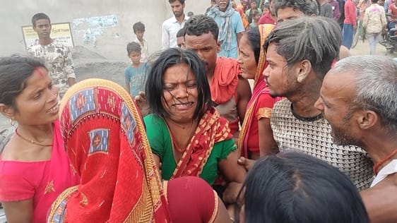 Bihar news labour got injured while cleaning machine in rice mill Supaul Bihar police