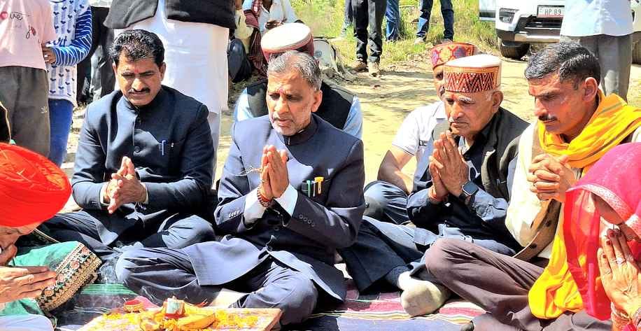 Katwal inaugurated development works worth Rs 40 lakh in Salwad