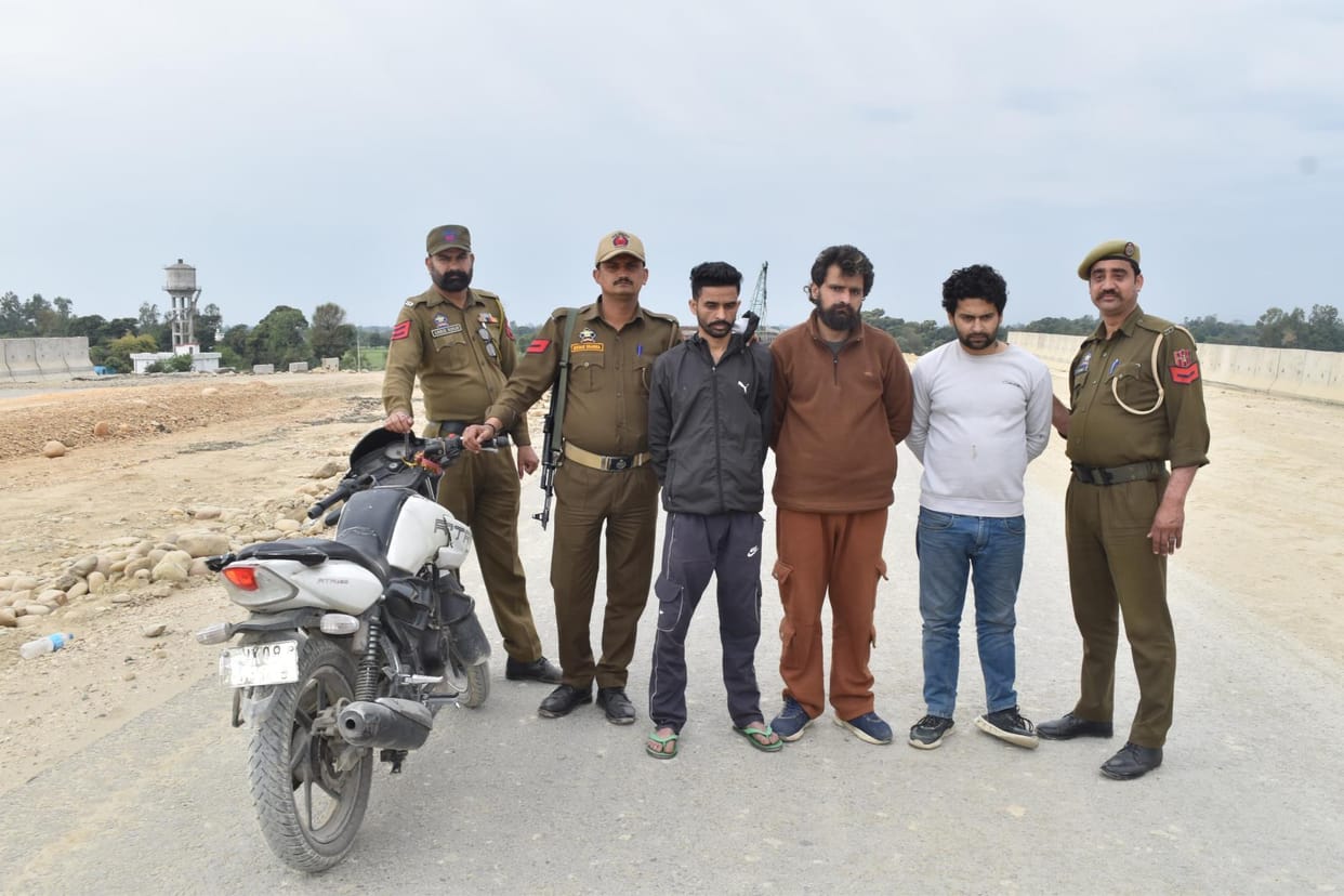 Four Arrested with Drugs