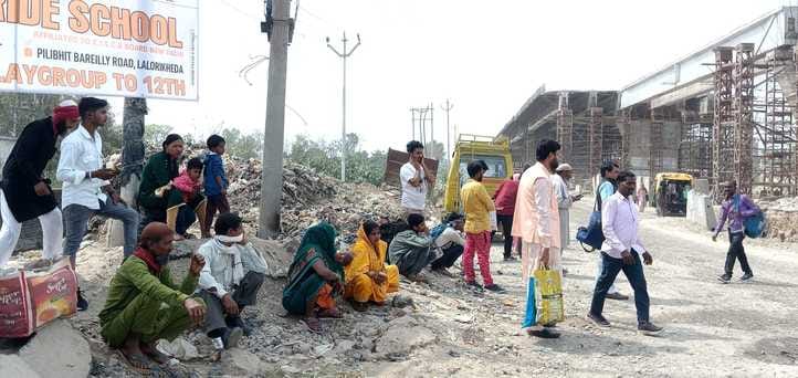 Passengers lost in waiting for rides could not find roadways buses