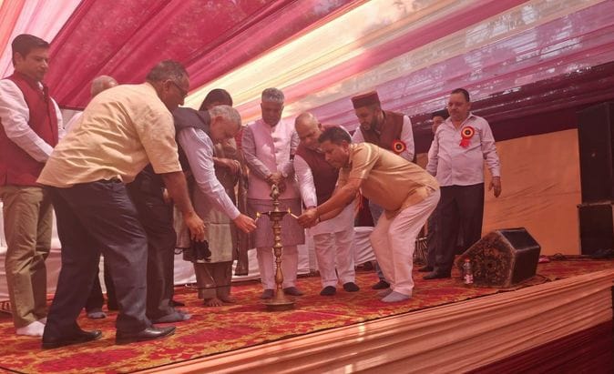 Demand for construction of Holi-Utrala road echoed in Delhi