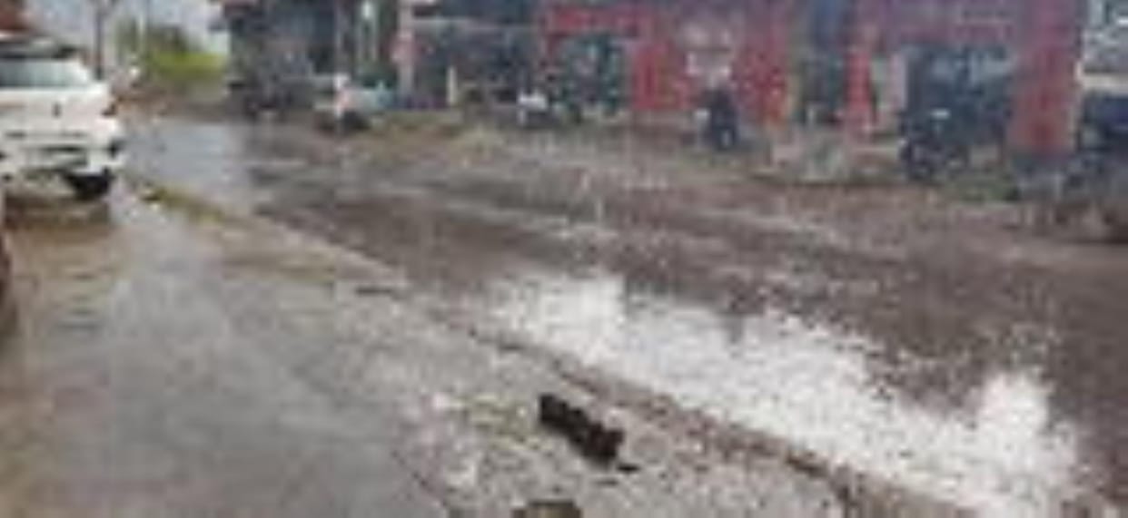 Rain in Chinani, cold increased due to snowfall on the mountains
