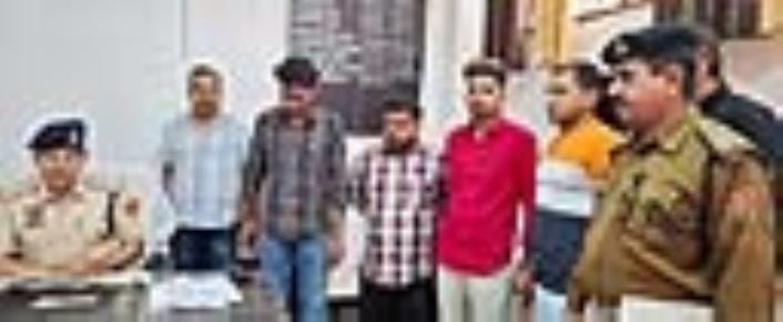 Three people who came from Punjab to sell heroin in Tohana were arrested