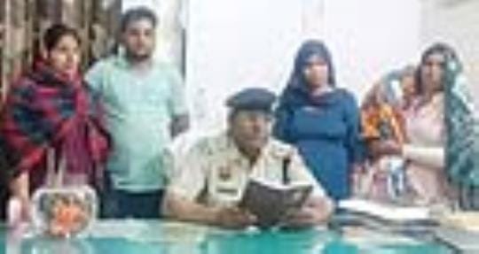 Police reunited the lost mother and daughter with their family, expressed gratitude