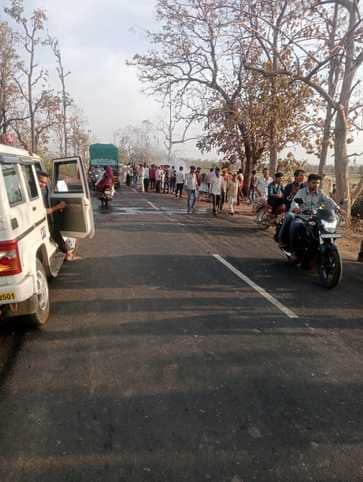 Dewas News: One died in bike-car collision in Dewas district