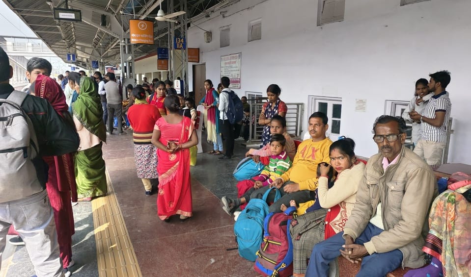 No bus or train for Purnagiri... devotees forced to travel in pieces